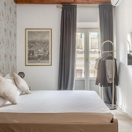 Piazza Di Spagna 2 Bedrooms And 5 Juliet Balcony 아파트