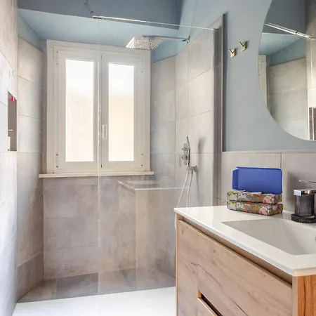 アパート Piazza Di Spagna 2 Bedrooms And 5 Juliet Balcony