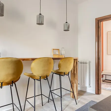 Piazza Di Spagna 2 Bedrooms And 5 Juliet Balcony *