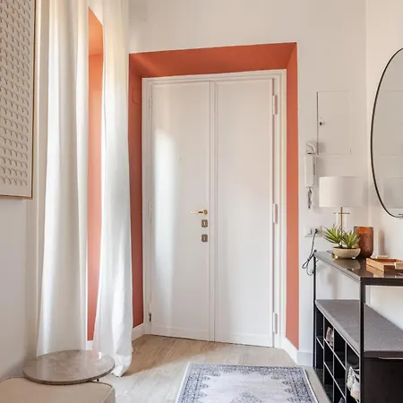 Piazza Di Spagna 2 Bedrooms And 5 Juliet Balcony Daire